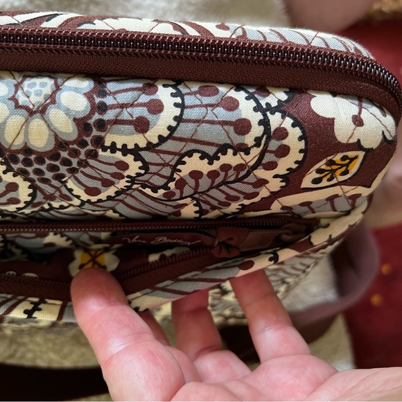 Vera Bradley Slate Blooms hard shell iPad crossbody case bag retired pattern - Picture 8 of 14